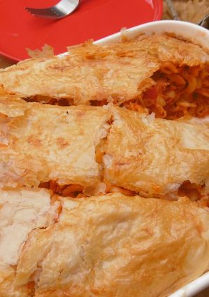 A picture of Pasta Pie (Makaronopita).