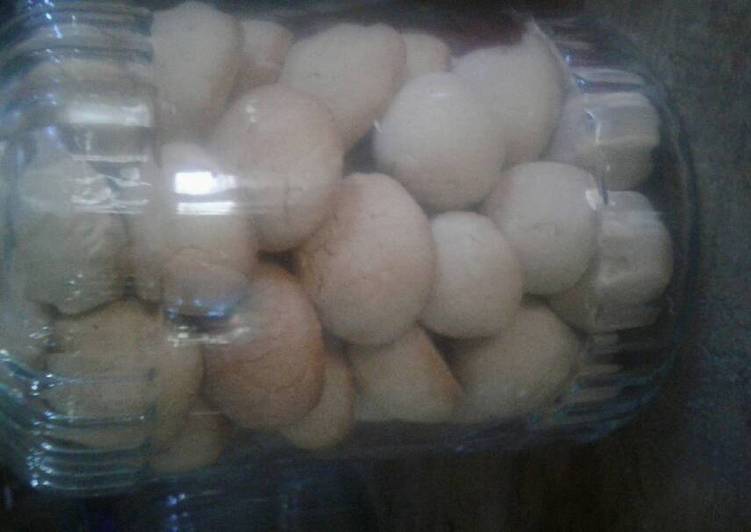 Kue kering bagea(beppa temporioloee)