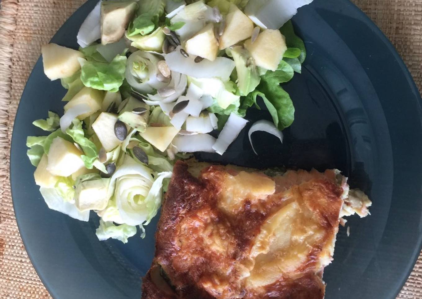 Flan ou quiche sans pâte courgettes-saumon fumé