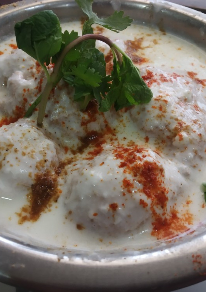टेस्टी दही वड़ा(Tasty dahi vada recipe in hindi) रेसिपी मुख्य फोटो