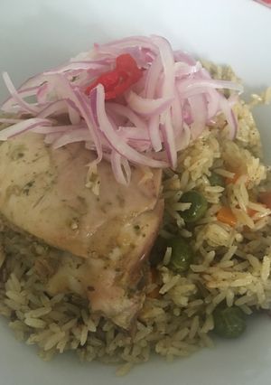 Una foto de Arroz con pollo