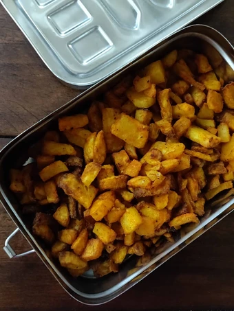 Easy Way Make Recipe Potato fry that is  Makes Drooling, Can Spoil the Tongue}