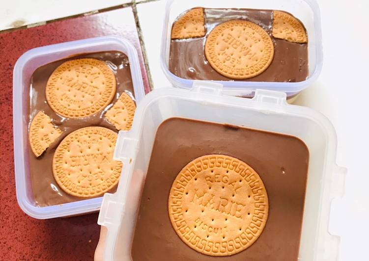 Rahasia Menghidangkan Dessert Box Marie Regal Simple yang Bikin Ngiler!