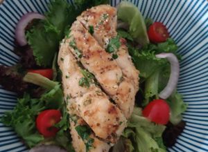 Gambar Roast Garlic Butter Chicken with Salad (Eat Clean) 🇮🇹
