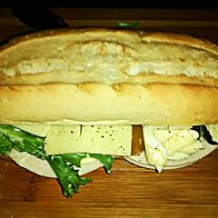 A picture of Tex's Turkey Vienna 🦃🍞🧀🍲🍅.