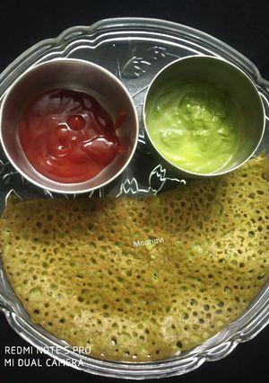 A picture of Palak_ghavan/dosa.