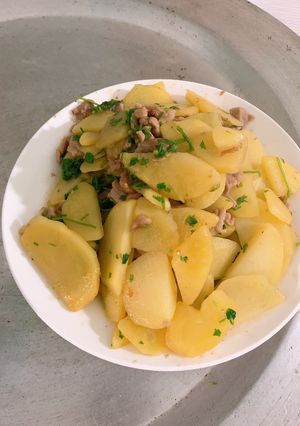 Hình của món Khoai tây xào thịt.