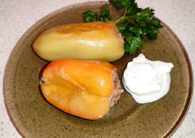 Перцы фаршированные в томатном соусе