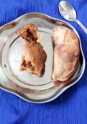 A picture of Wheat Flour Gujiyas.
