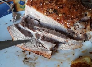 Una foto de Chivito al horno chileno