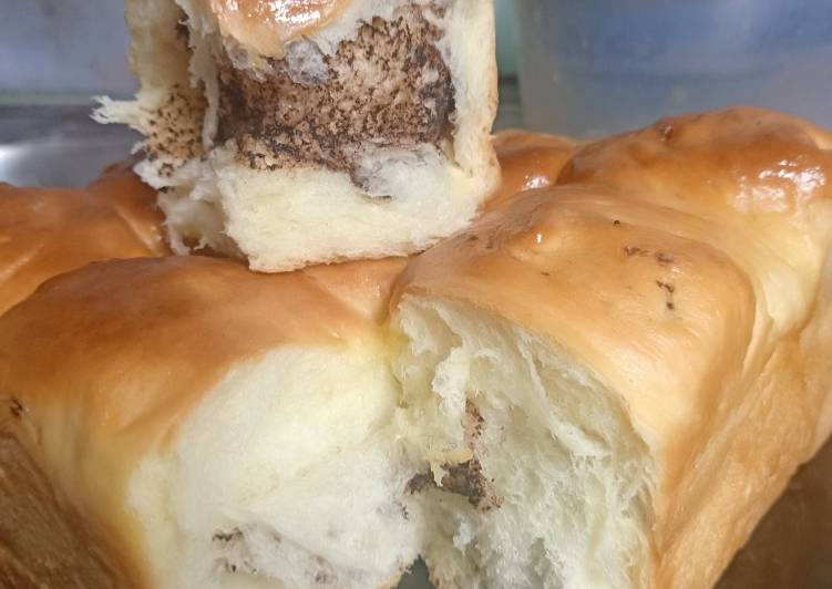 Roti sobek coklat dan lembut
