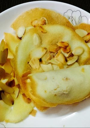 Hình của món Bánh tuiles hạnh nhân.