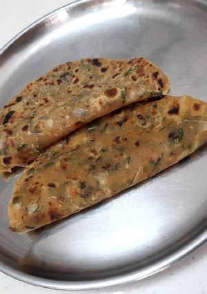 A picture of Sindhi dry chilla.