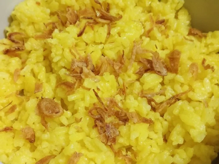 Langkah Mudah untuk Menyiapkan Resep Nasi Kuning Magic Com yang Menggugah Selera Anti Ribet, Bisa Manjain Lidah