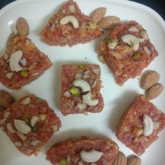 A picture of Gajar burfi.