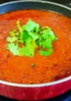 A picture of Garlic Chutney.