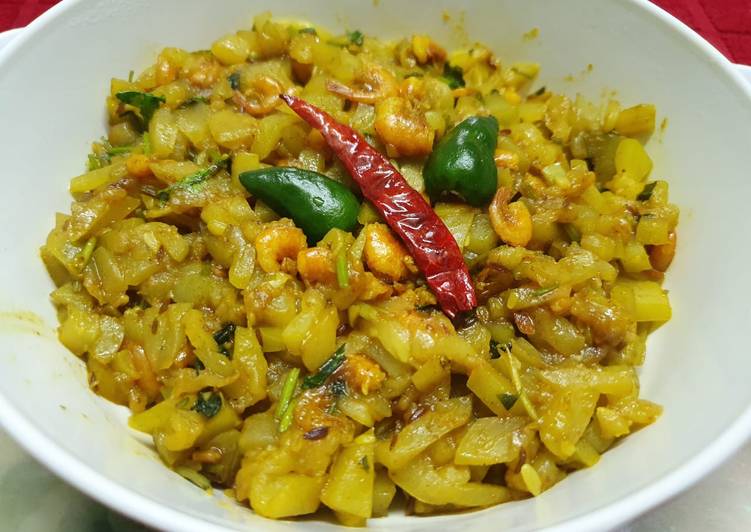 Simple Way to Make Ultimate Lau Chingri or Bottle Gourd with Shrimps