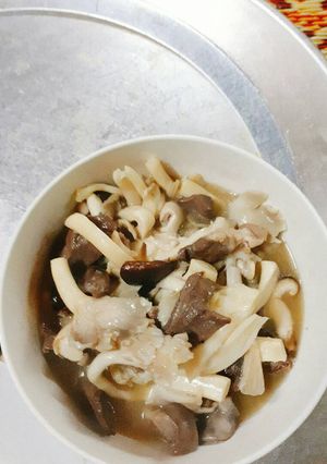 Hình của món Tim heo xào nấm.