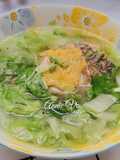Canh cải xoăn nấu gà