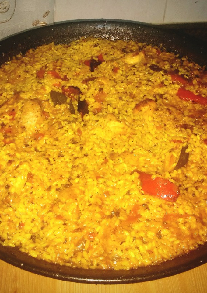 Una foto de Paella campera