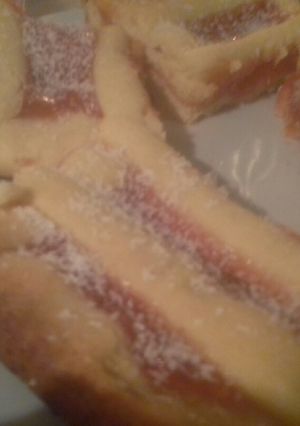 Una foto de Pasta frola ☺ (masa que sirve para varias opciones)