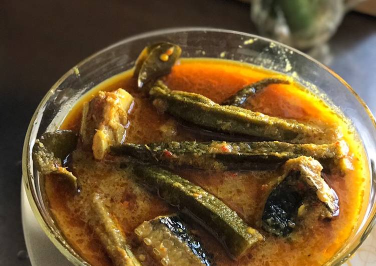 Bahan meracik Asem pedes Ikan pari okra Lezat