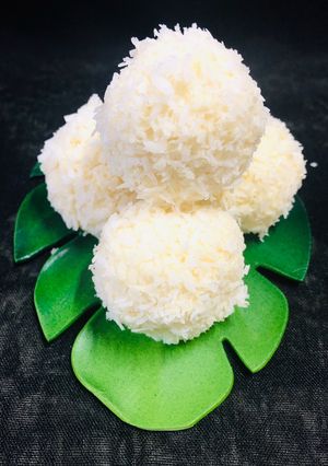 A picture of White Chocolate Coconut Truffle.