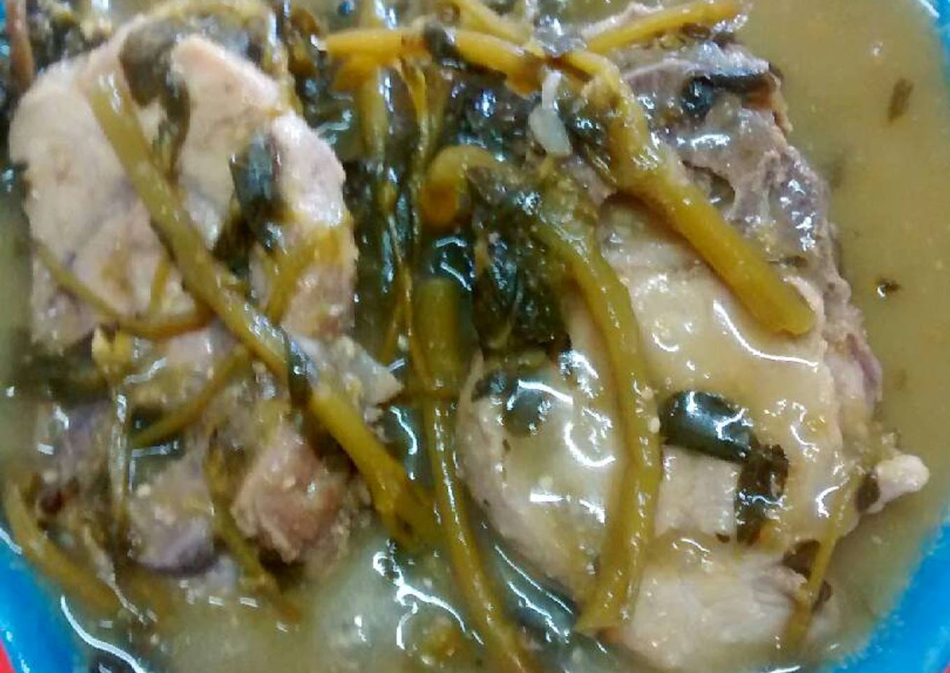 Verdolagas con espinazo en salsa verde