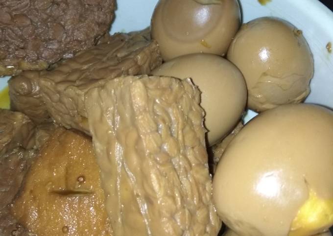 Resep: Bacem telor tahu dan tempe Menu Enak