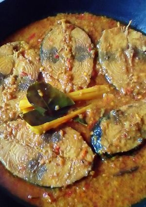 Foto resep Ikan Tuna Bumbu Rempah Masak Kunyit Ala Mama Eli