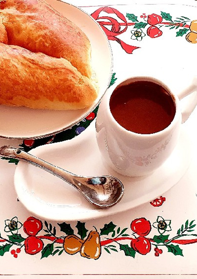 Una foto de Chocolate caliente estilo francés a mi manera