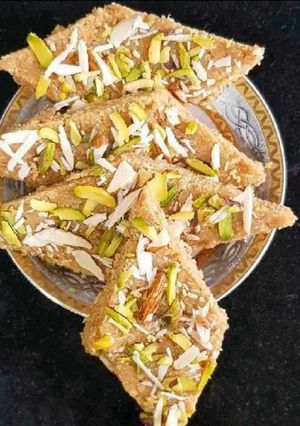 A picture of Gol Papdi/Shukdi.