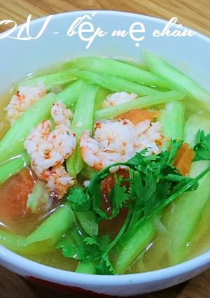 Hình của món Canh dọc mùng nấu tôm.