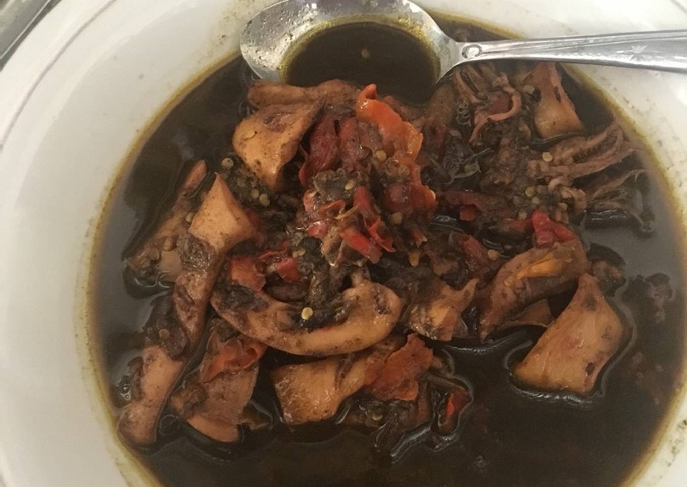 Cumi goreng dengan tinta hitam