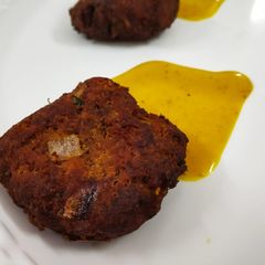 A picture of Crispy chana squares.