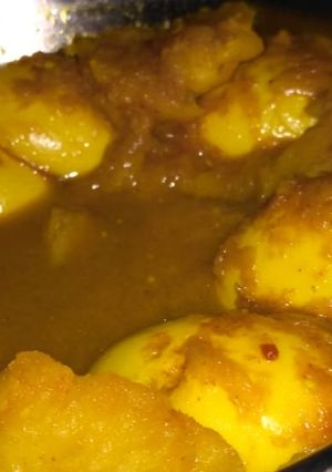 A picture of Egg curry.