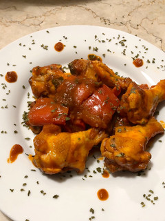 Foto di Alette di pollo con peperoni