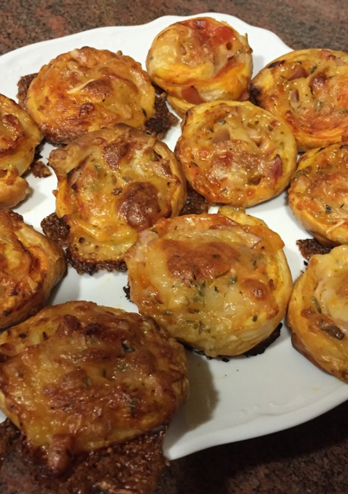 Una foto de Minipizzas en espiral de hojaldre