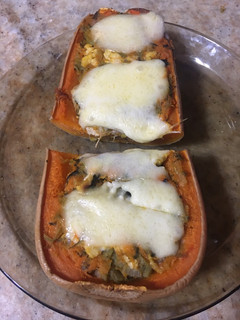 Una foto de Zapallo relleno con suprema y pencas de acelga