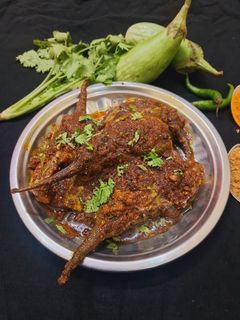 राजस्थानी भरवां बैंगन (rajastani bharwa baingan recipe in Hindi) रेसिपी मुख्य फोटो