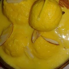 A picture of Rasmalai.
