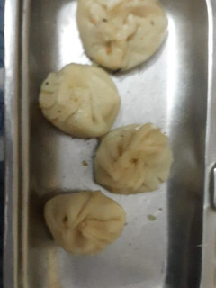 मोमोज (momos recipe in Hindi) रेसिपी मुख्य फोटो