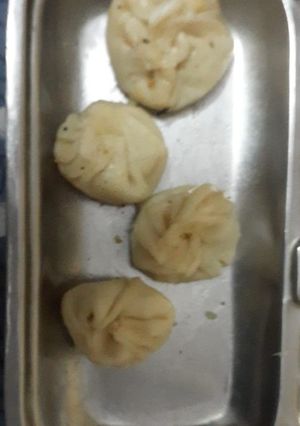 मोमोज (momos recipe in Hindi) रेसिपी मुख्य फोटो