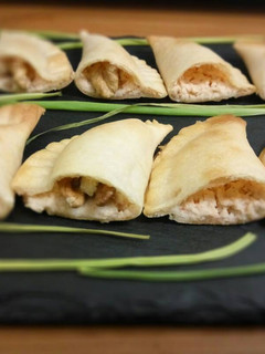 Una foto de Bocaditos empanados de cangrejo