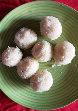 চিনির নাড়ু(chinir naru recipe in Bengali) রেসিপির প্রধান ছবি