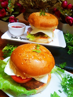 डबल डेट बर्गर (double date Burger recipe in Hindi) रेसिपी मुख्य फोटो