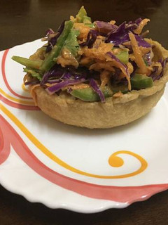 தாய் சாலட் வித் பீனட் பட்டர் (Thai salad with beanut butter recipe in Tamil) செய்முறை முக்கிய புகைப்படம்