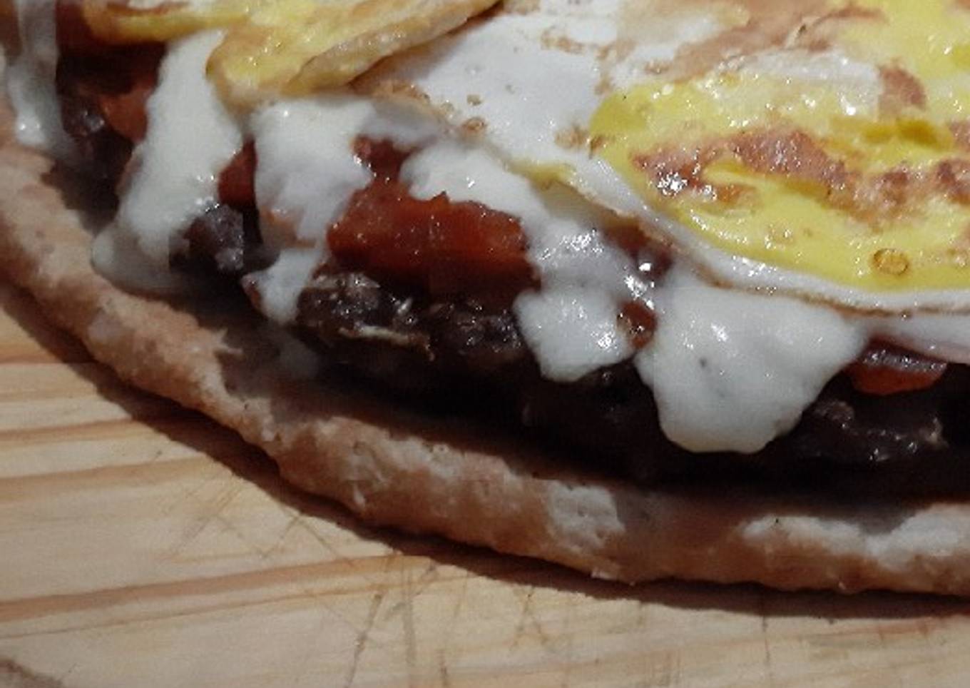Hamburguesa a la pizza integral