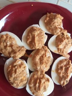 Una foto de Huevos duros, rellenos!