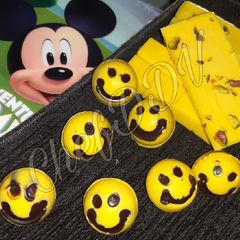 A picture of Smileys with raisins inside.